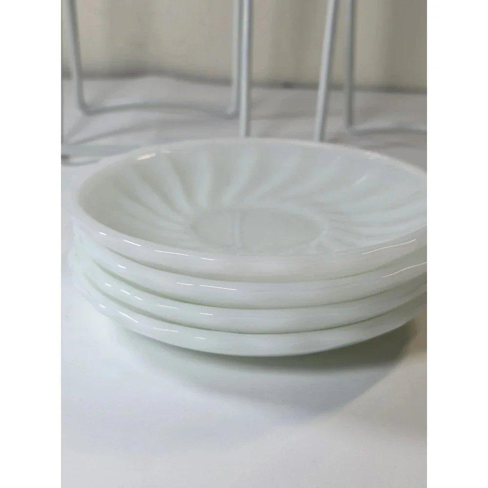 4 Vtg Anchor Hocking Swirl Shell Saucer‎ 1960s Fire King Milk Glass